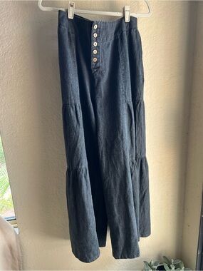 Mustard Seed Black Wide-Leg Tiered Button-Front Pants